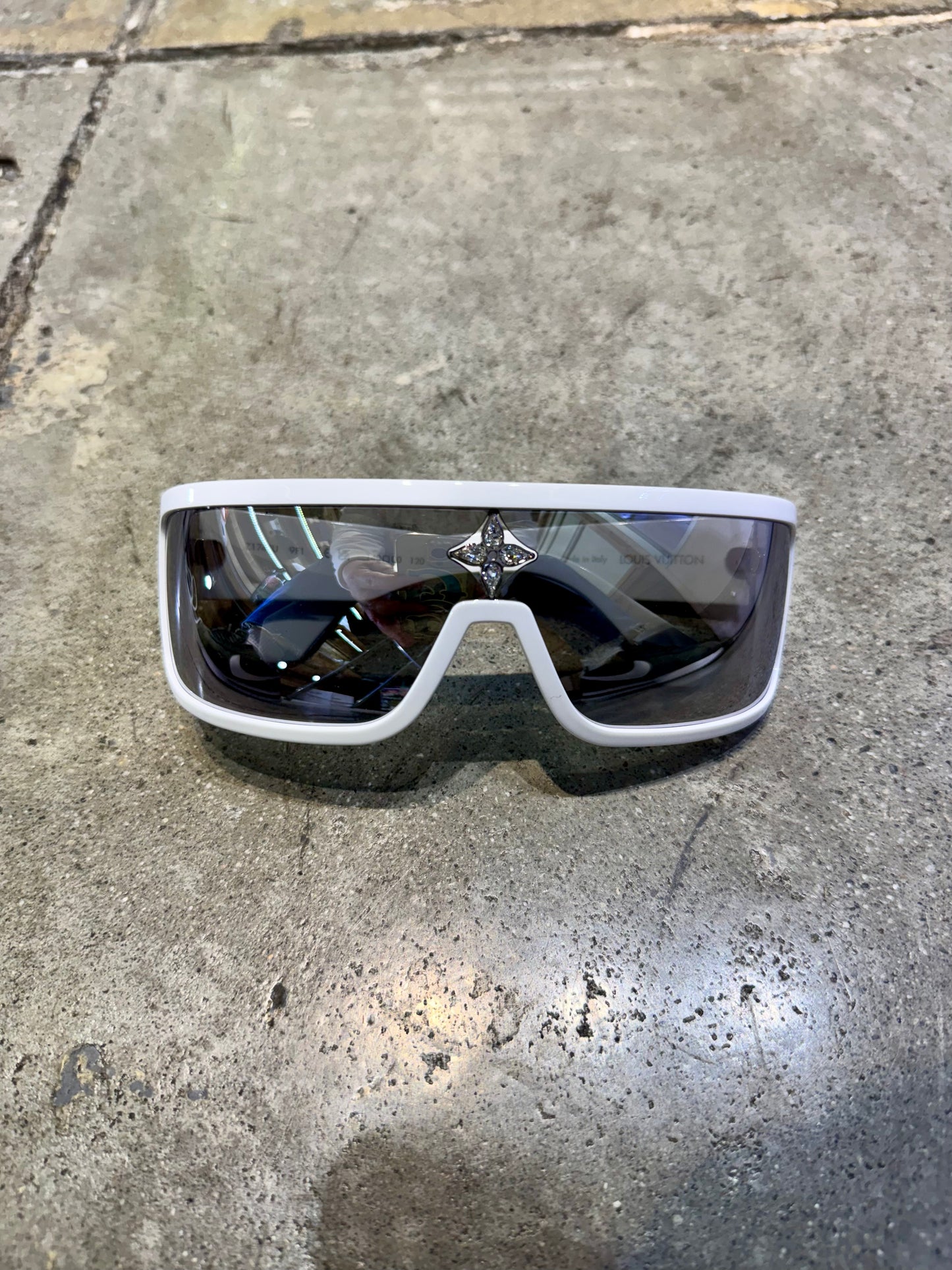 Louis Vuitton Cyclone Sport Mask White Sunglasses