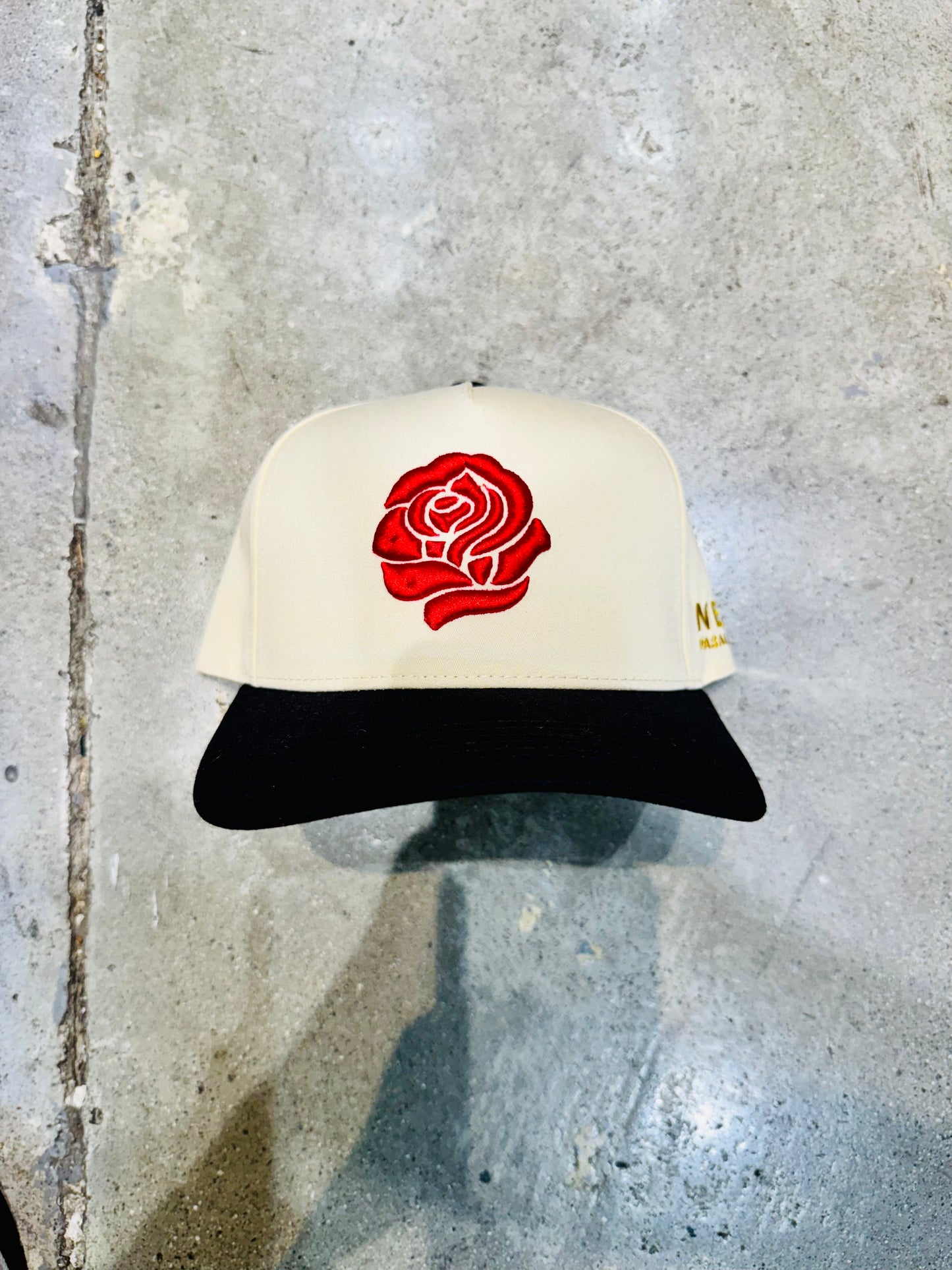 Neo Rose Cream/Black Snapback OS