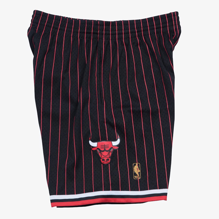 Mitchell & Ness Chicago Bulls 1996 Alternate Swingman Shorts